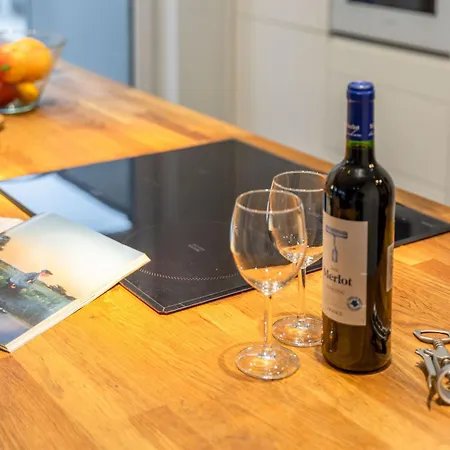 Srutowa 8 With Balcony & Ac Properunit * Wrocław