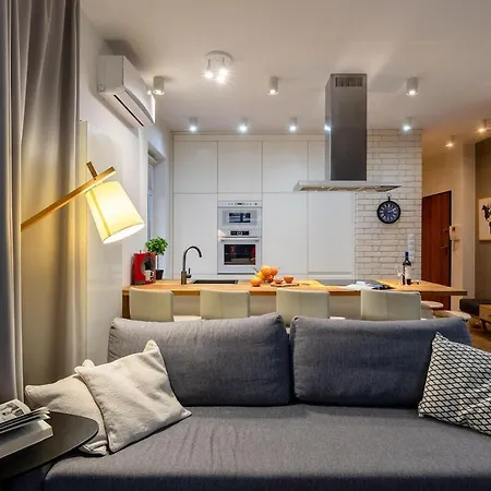 公寓 Srutowa 8 With Balcony & Ac Properunit 弗罗茨瓦夫