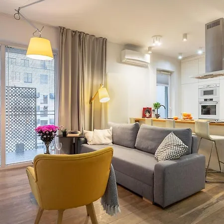 Srutowa 8 With Balcony & Ac Properunit Appartement