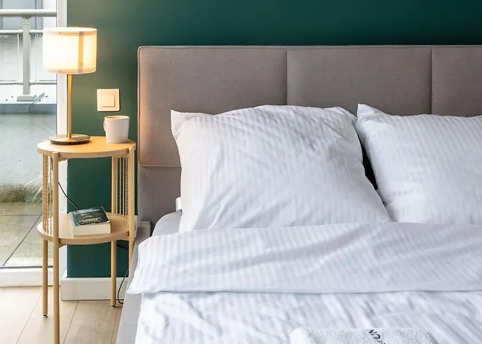 公寓 Srutowa 8 With Balcony & Ac Properunit *